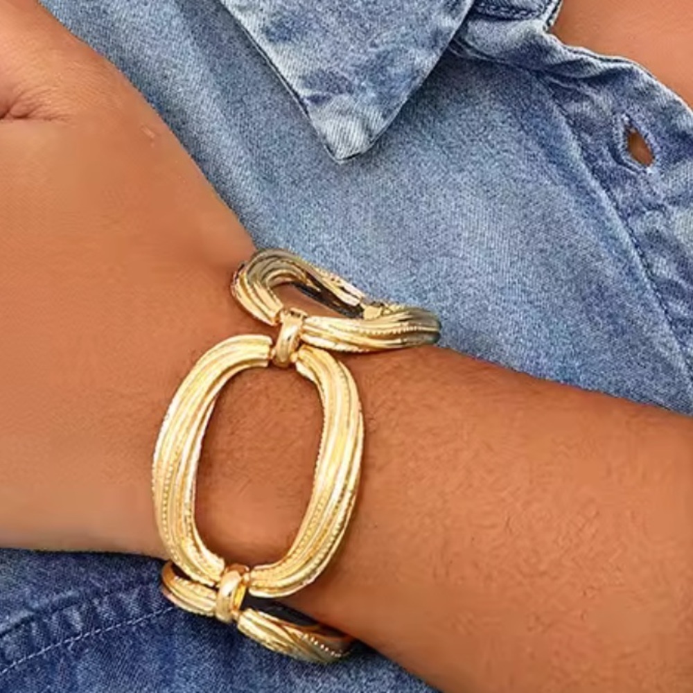 Zara Gold Linked Oval Bracelet